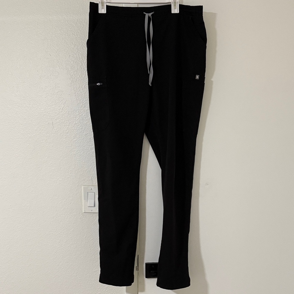 Figs women's Black Straight Leg Pants